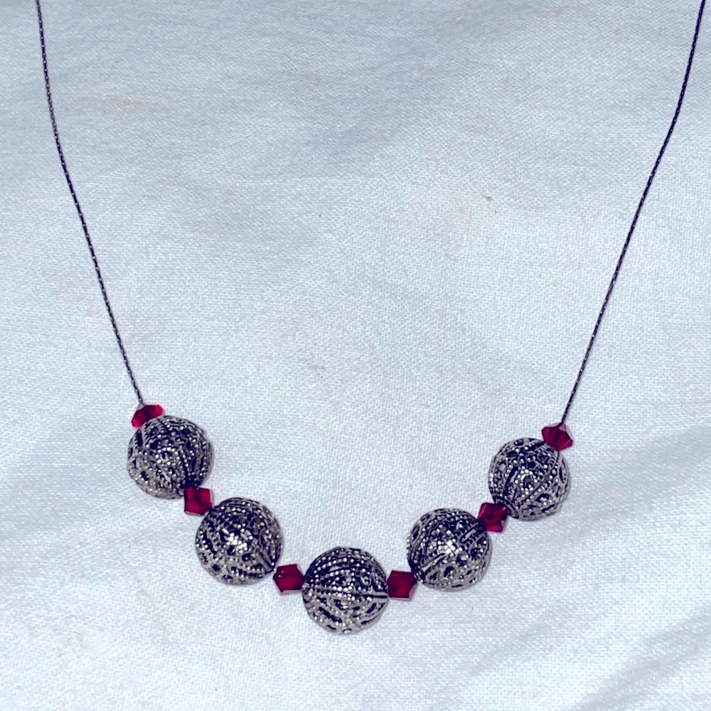 Vintage silver tone filagree ball red crystal bead chain necklace lobster clasp